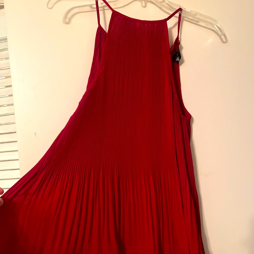 Buckle Red Pleated Tank